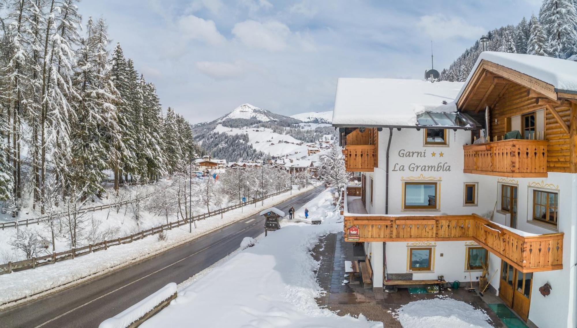 Garni La Grambla Hotel Селва ди Вал Гардена Екстериор снимка