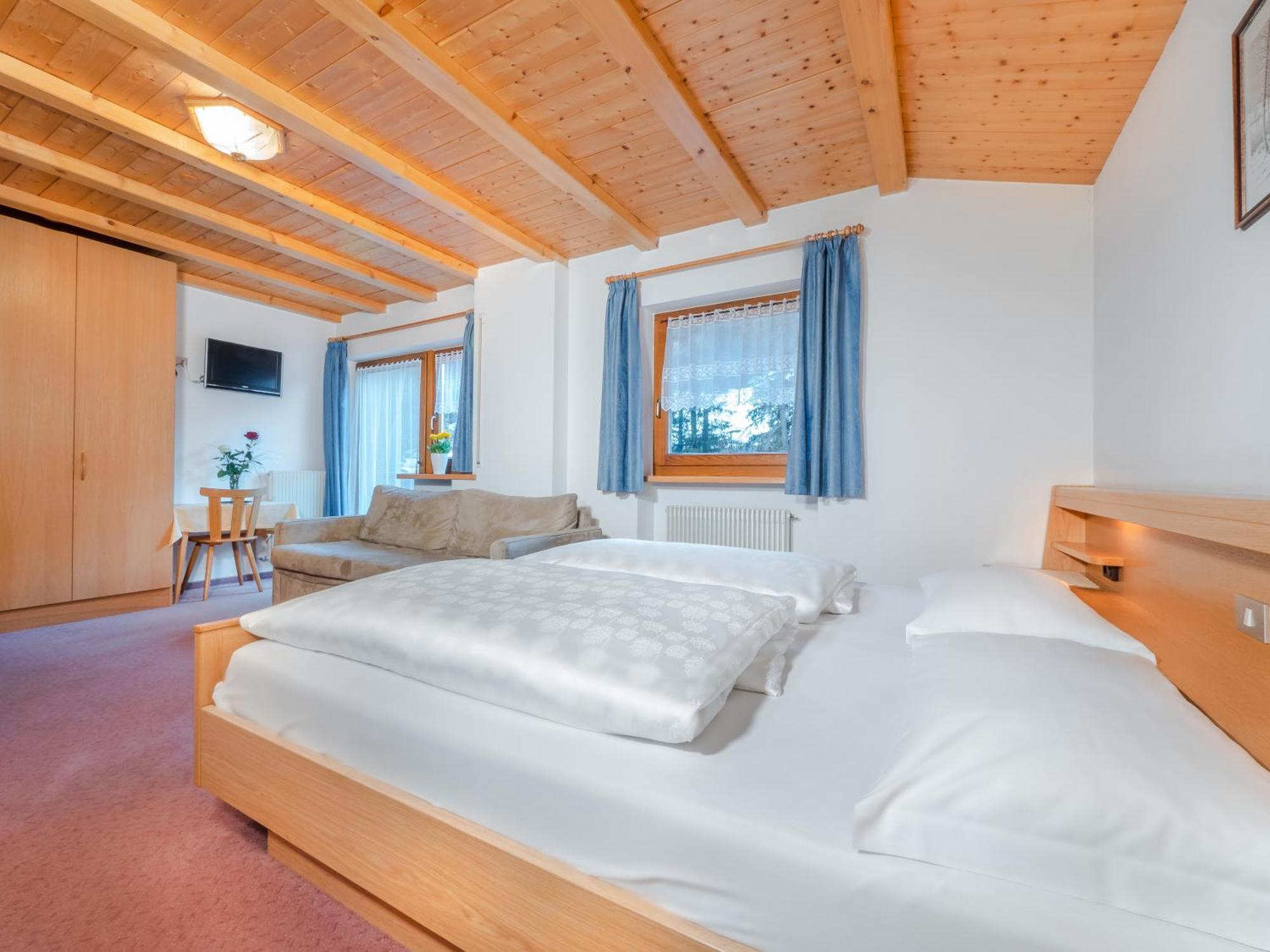 Garni La Grambla Hotel Селва ди Вал Гардена Екстериор снимка
